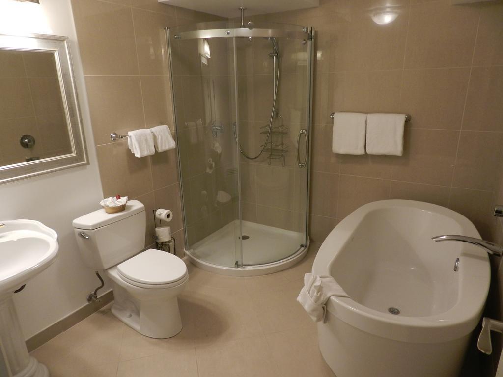 Arbutus Inn Victoria Ngoại thất bức ảnh