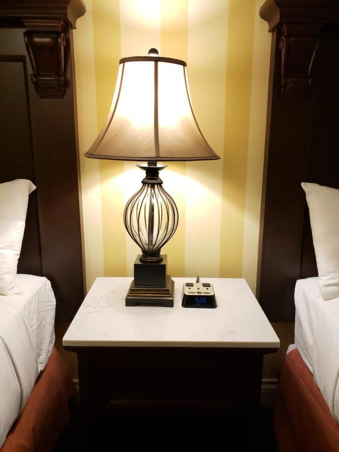 Arbutus Inn Victoria Ngoại thất bức ảnh