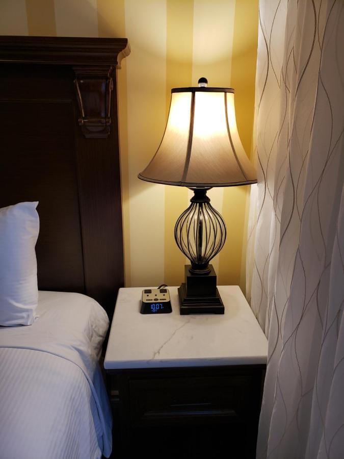 Arbutus Inn Victoria Ngoại thất bức ảnh